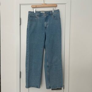 Abercrombie & Fitch Relaxed High Rise Jean